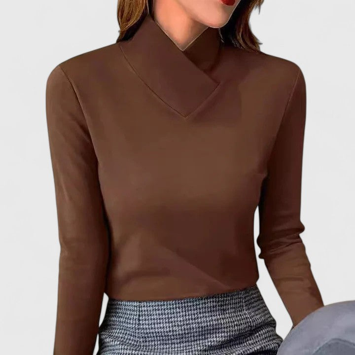 Annie | Elegant Turtleneck